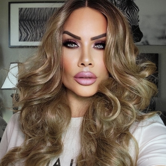 Brand New Lite brown wig - Picture 2 of 16